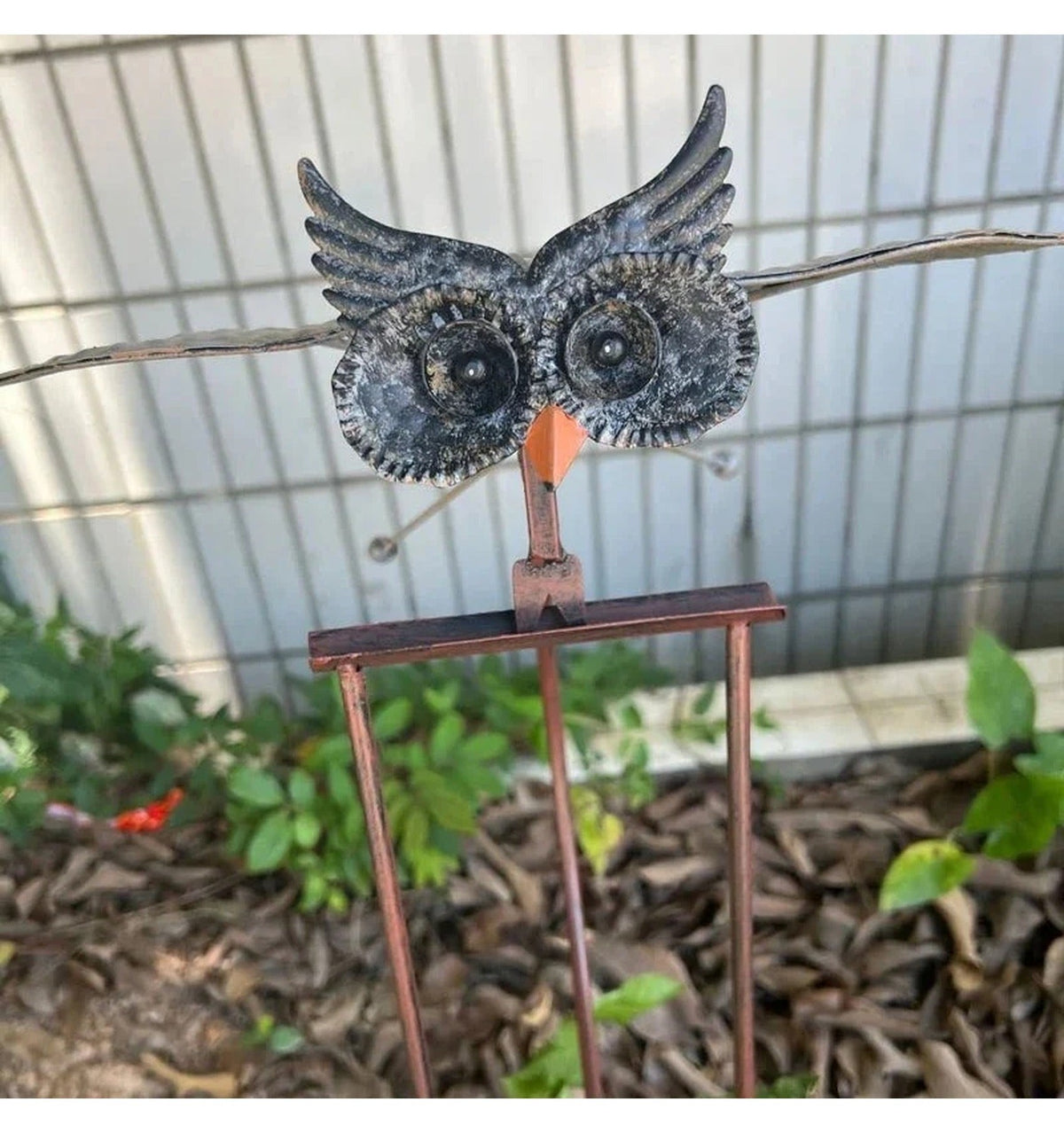 Garden Wind Sculpture: Bird Design, Ground Stake